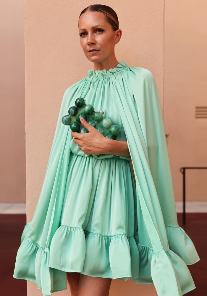 Kleid Mintgrun Kurz Umhang